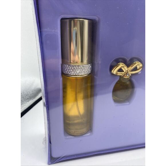 White Diamonds Elizabeth Taylor Perfume Boxed Gift Set NEW 1 Fl Oz & 1.7 FL Oz - Picture 2 of 6